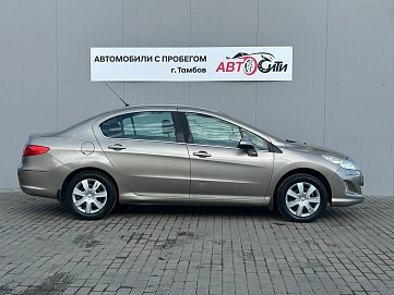 Peugeot 408, 2013г., передний привод, механика