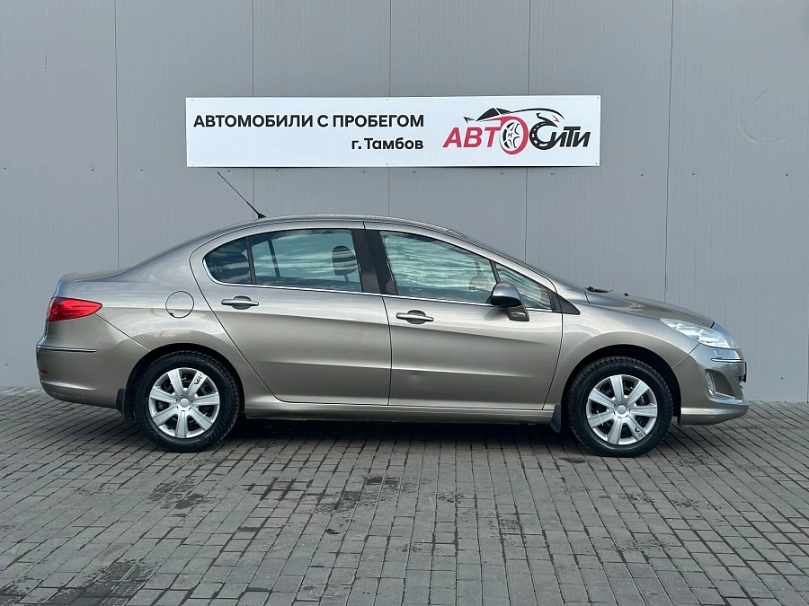 Peugeot 408, 2013г., передний привод, механика