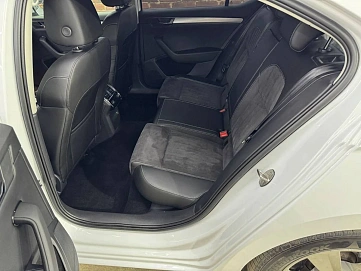 Skoda Superb, 2022г, передний привод, робот