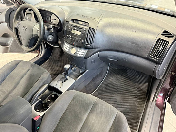 Hyundai Elantra, 2008г, передний привод, автомат