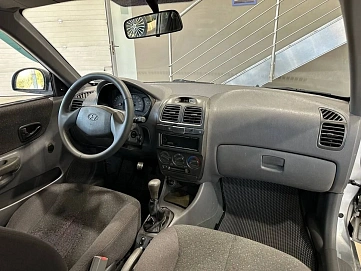 Hyundai Accent, 2006г, передний привод, механика