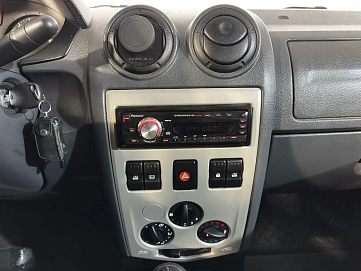 Renault Logan, 2009г, передний привод, механика