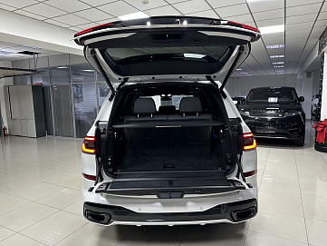 BMW X7, 2023г, полный привод, автомат