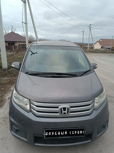 Honda Freed, 2013г, передний привод, вариатор