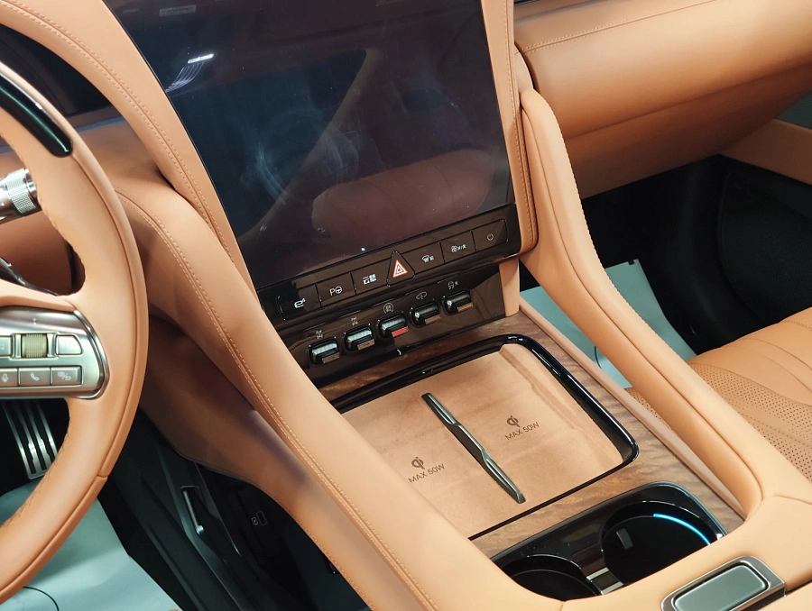 BYD Yangwang U8, 2023г., полный привод, автомат