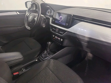 Skoda Rapid, 2021г, передний привод, робот