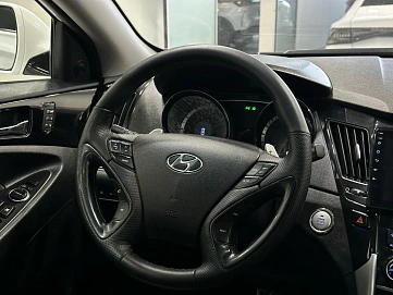 Hyundai Sonata, 2012г, передний привод, автомат