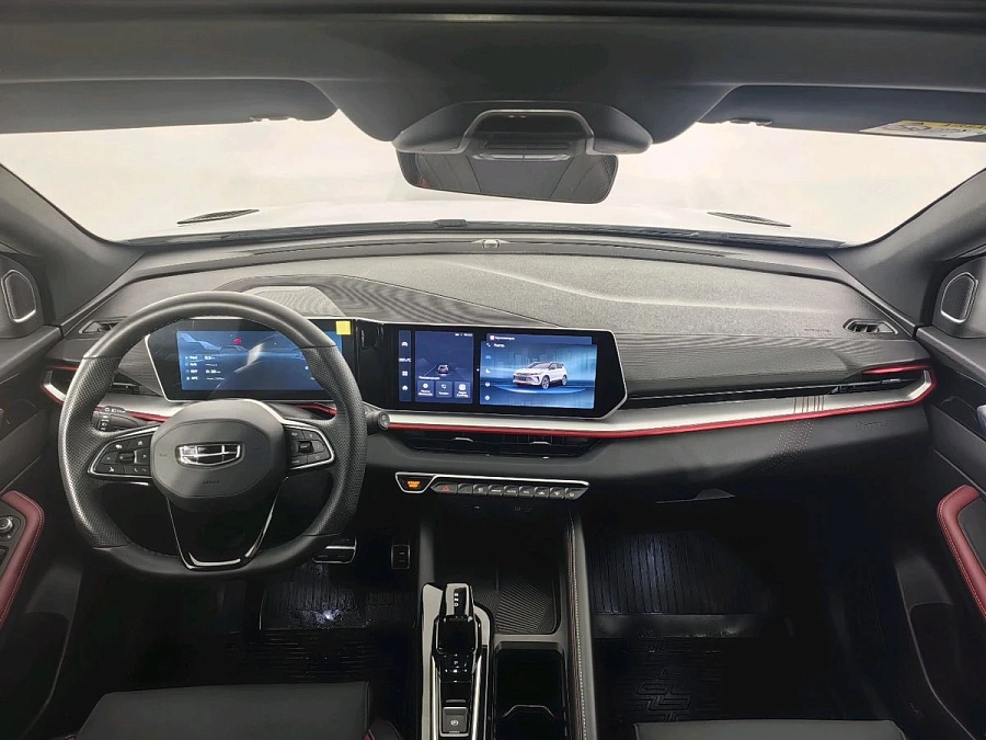 Geely Coolray, 2024г., передний привод, робот