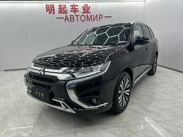 Mitsubishi Outlander, 2021г, передний привод, вариатор