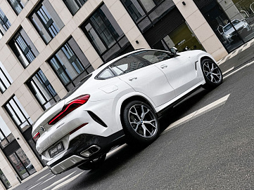 BMW X6, 2024г, полный привод, автомат