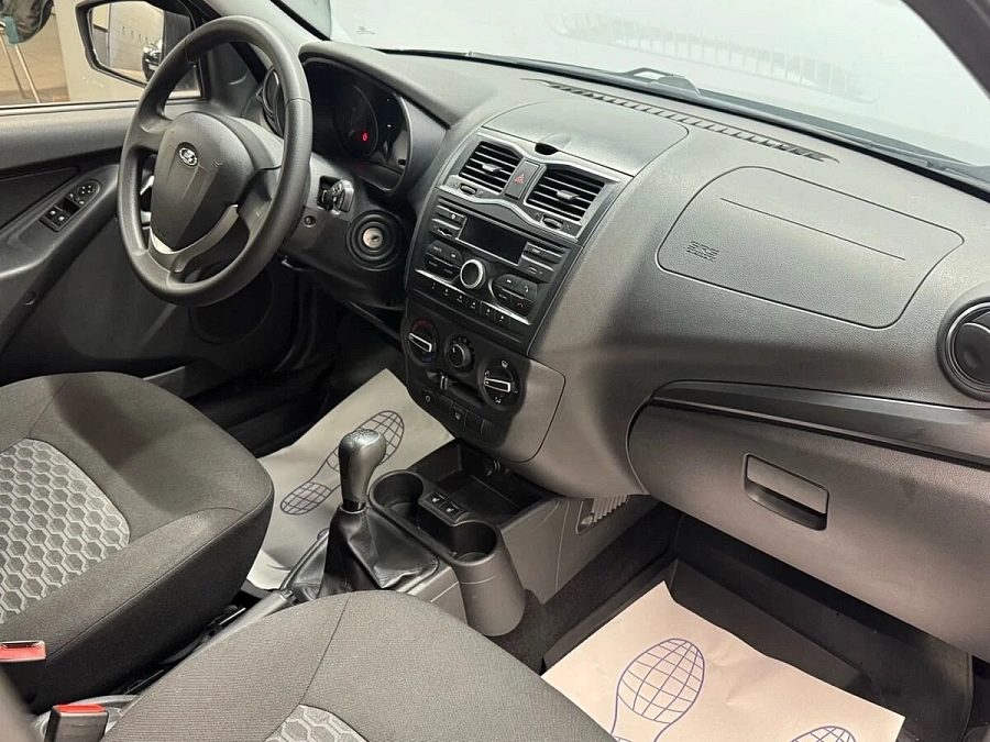 Lada (ВАЗ) Granta, 2021г., передний привод, механика