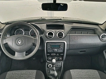 Renault Duster, 2012г, передний привод, механика