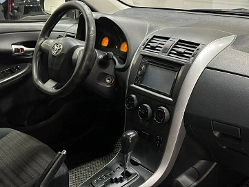 Toyota Corolla, 2012г, передний привод, автомат