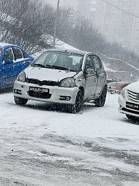 Toyota Yaris, 2001г, передний привод, механика