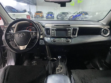 Toyota RAV4, 2013г, полный привод, вариатор