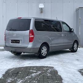 Hyundai , 2011г., передний привод, автомат