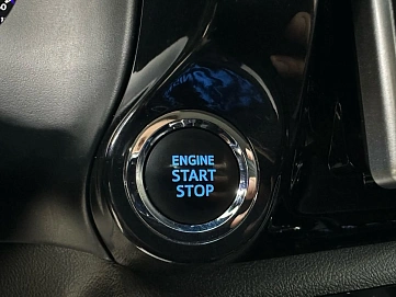 Toyota Hilux, 2017г, полный привод, автомат