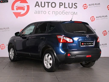 Nissan Qashqai, 2010г., передний привод, вариатор