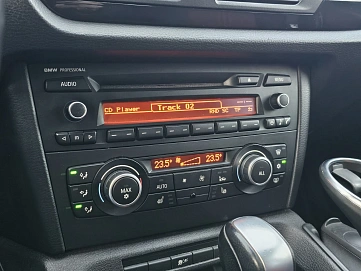 BMW X1, 2012г, задний привод, автомат