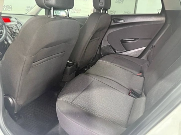 Opel Astra, 2013г, передний привод, механика