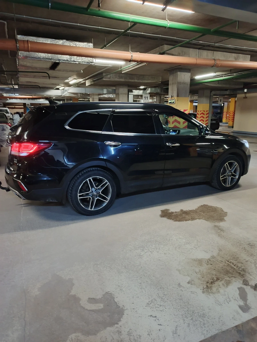Hyundai Santa Fe, 2017г., полный привод, автомат