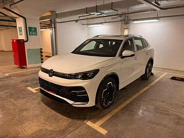 Volkswagen Tiguan, 2024г, полный привод, робот