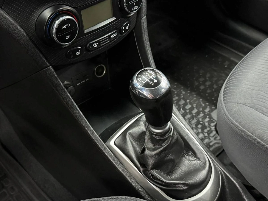 Hyundai Solaris, 2013г., передний привод, механика