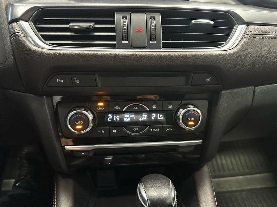 Mazda 6, 2015г., передний привод, автомат