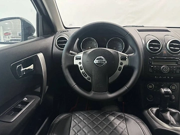 Nissan Qashqai, 2009г, передний привод, механика