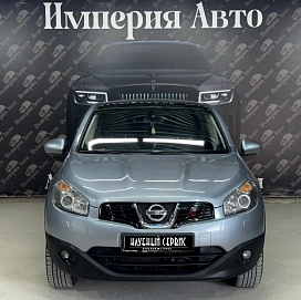 Nissan Qashqai, 2010г, передний привод, вариатор