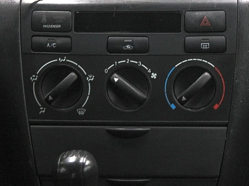 Toyota Corolla, 2004г, передний привод, механика