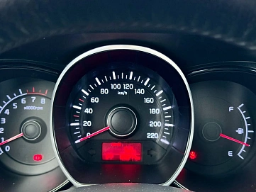 Kia Rio, 2015г, передний привод, механика