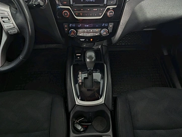 Nissan X-Trail, 2016г, передний привод, вариатор