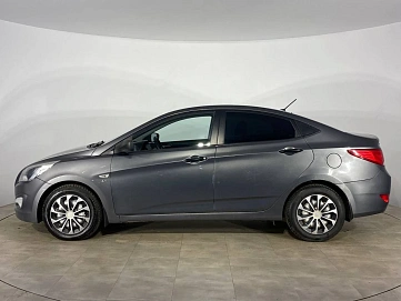 Hyundai Solaris, 2015г., передний привод, автомат
