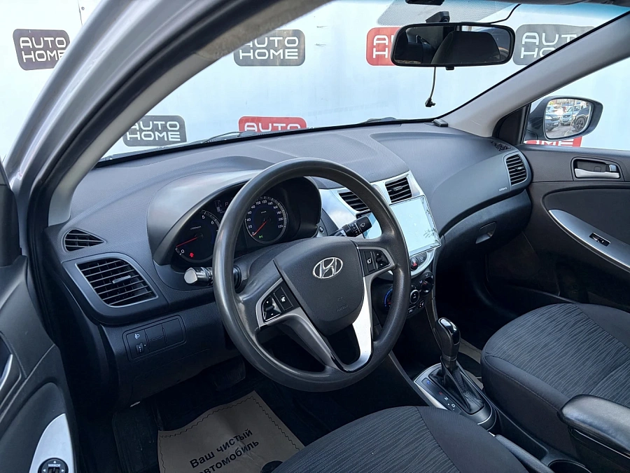Hyundai Solaris, 2016г., передний привод, автомат