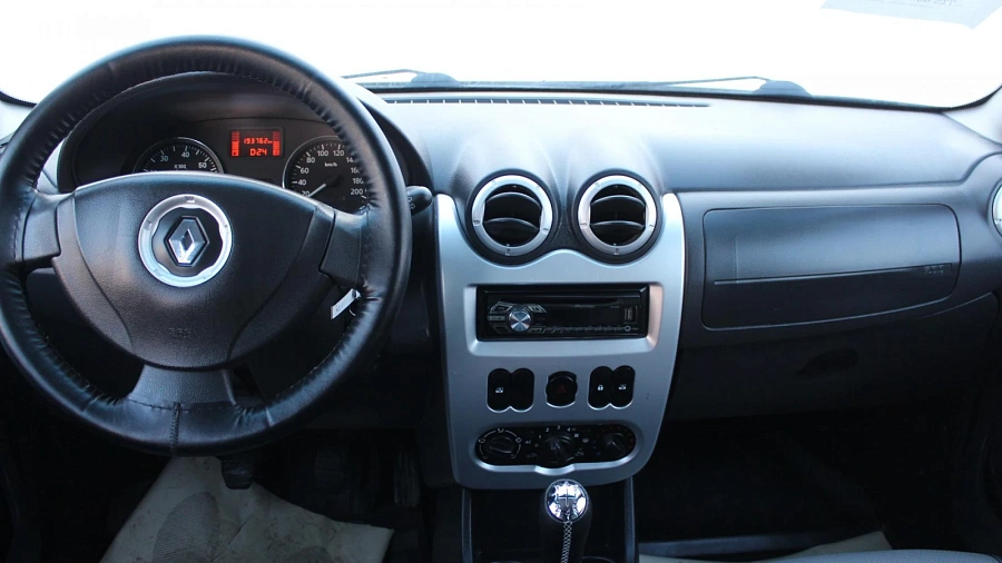 Renault Sandero, 2014г., передний привод, механика