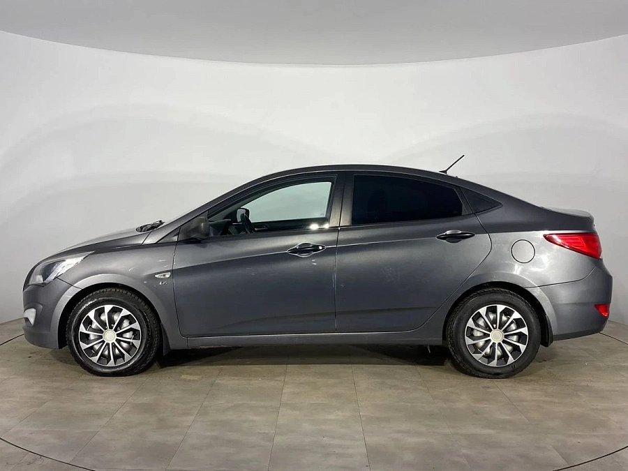 Hyundai Solaris, 2015г., передний привод, автомат