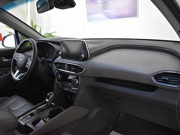 Hyundai Santa Fe, 2019г, передний привод, автомат