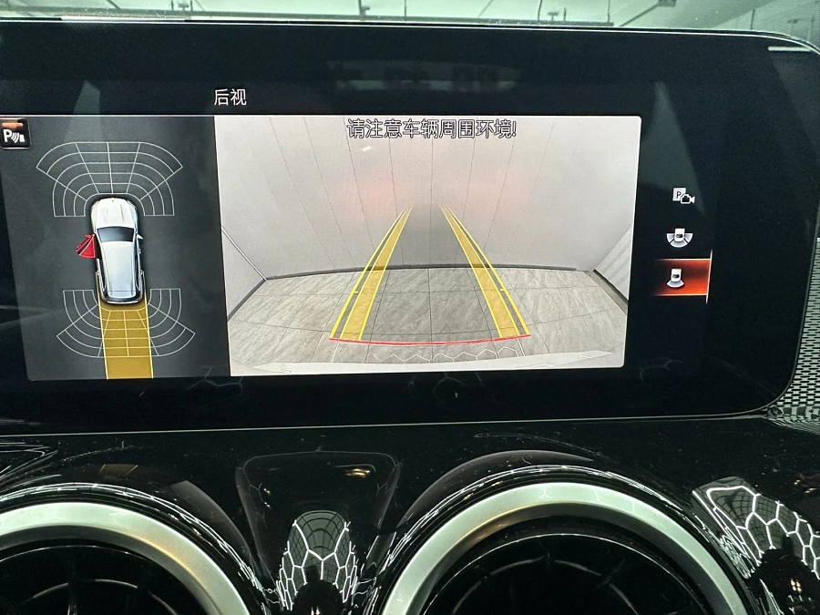 Mercedes-Benz GLB, 2021г., передний привод, робот