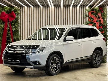 Mitsubishi Outlander, 2018г, передний привод, вариатор