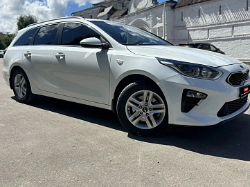 Kia Ceed, 2021г., передний привод, автомат