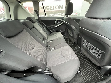 Toyota RAV4, 2012г, полный привод, вариатор