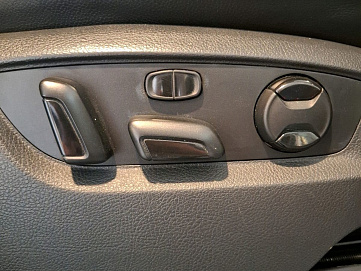 Volkswagen Touareg, 2010г, передний привод, автомат
