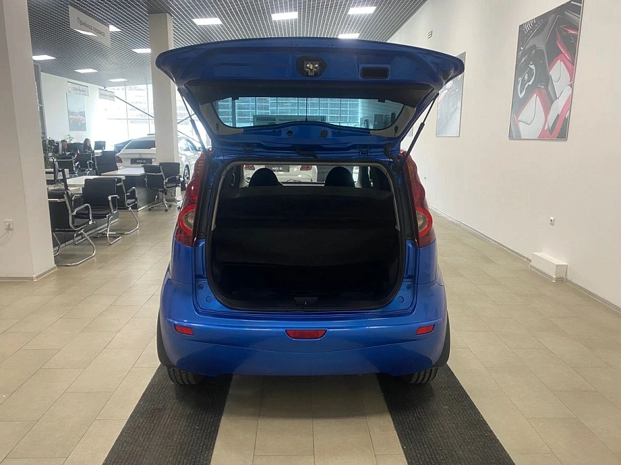 Nissan Note, 2010г., передний привод, механика