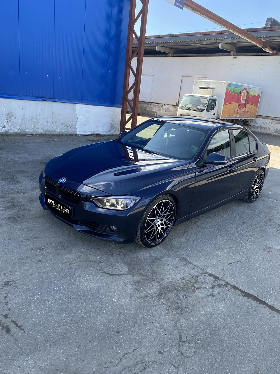 BMW 3 серии, 2013г., задний привод, автомат