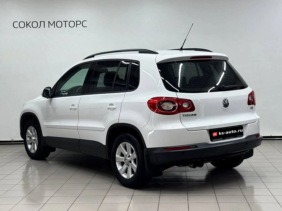 Volkswagen Tiguan, 2008г., полный привод, механика