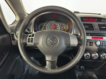 Suzuki SX4, 2008г, передний привод, механика