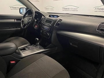 Kia Sorento, 2013г, передний привод, автомат