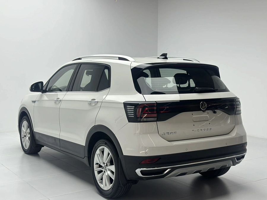 Volkswagen T-Cross, 2022г., передний привод, автомат
