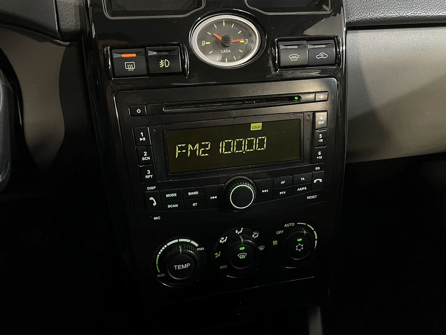 Lada (ВАЗ) Priora, 2012г., передний привод, механика